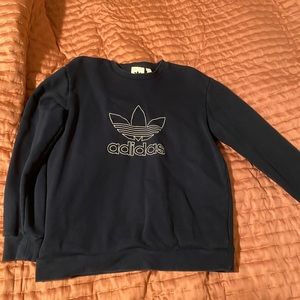 Mens adidas pullover original. Stitched emblem.